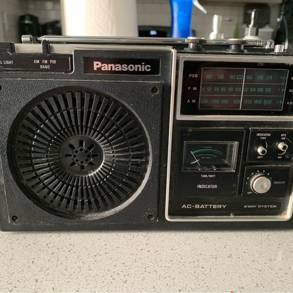 Vintage Panasonic AM/FM/PSB 3 Band Radio